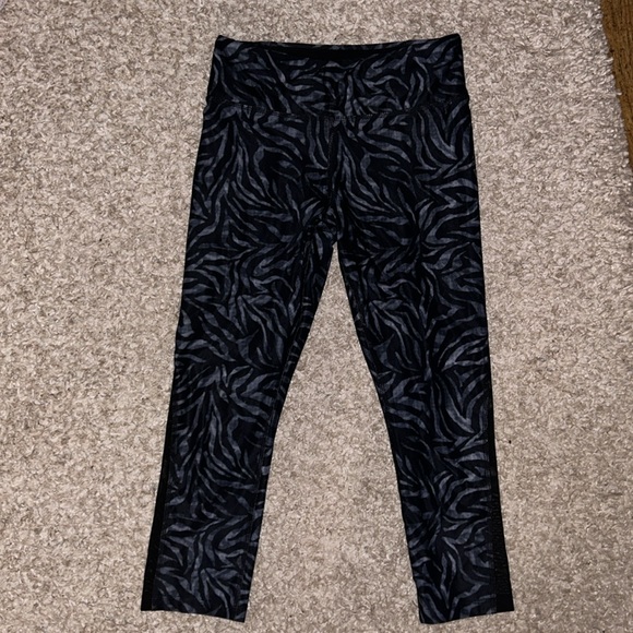 Juicy Couture Capris Leggings - Picture 3 of 4
